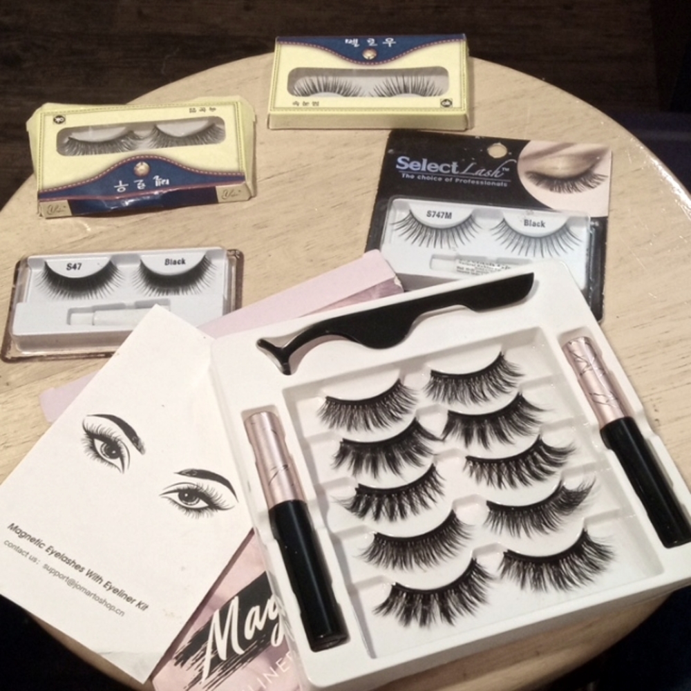 Eyelash lot